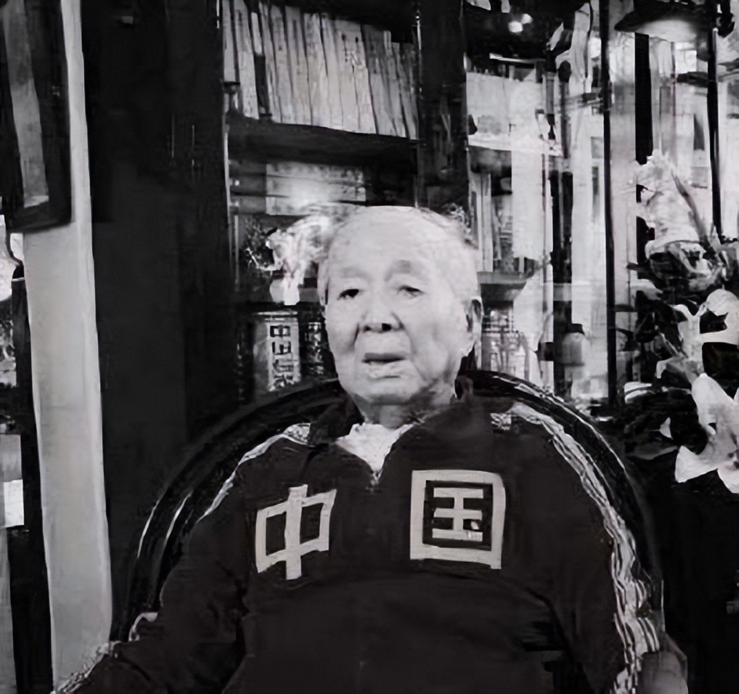 论文足球历史发展方向_论文足球历史发展怎么写_关于足球发展历史的论文