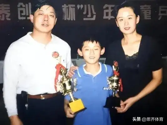 山东足球夺冠_山东足球联赛冠军_山东足球队的过几次双冠军
