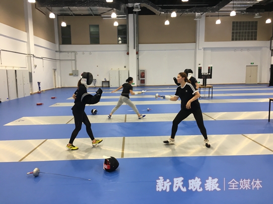 击剑多少钱一小时_击剑运动员训练_击剑冠军一天训练几小时