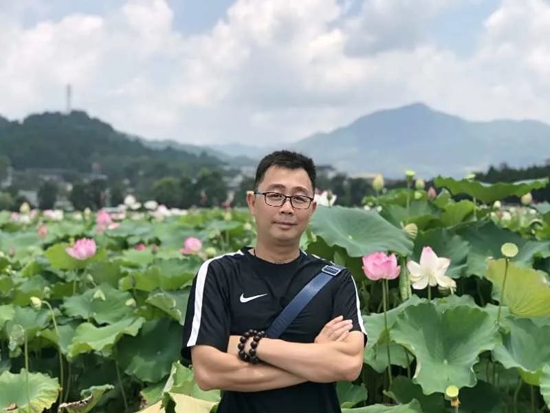 足球得冠军的人是谁呀_足球获得冠军最多的球员_足球球员冠军数排名