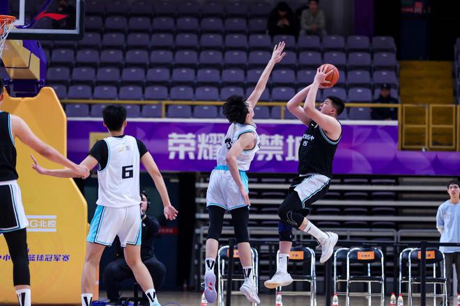 灰狼篮球俱乐部_灰太狼篮球赛冠军_狼队冠军