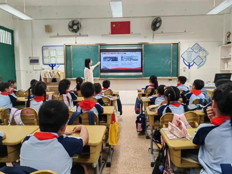 太空趣事多课堂实录获奖_太空生活趣事多课例亮点_太空生活趣事多优质课
