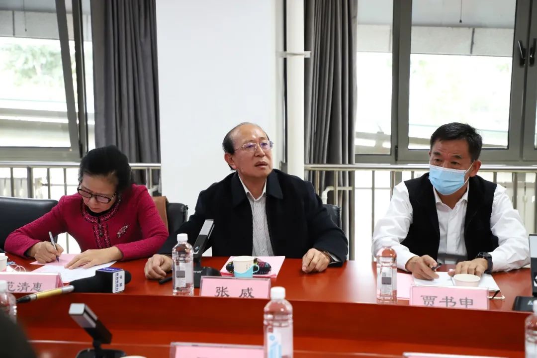 赞扬游泳话冠军的句子_赞扬游泳话冠军的词语_赞扬游泳冠军的话