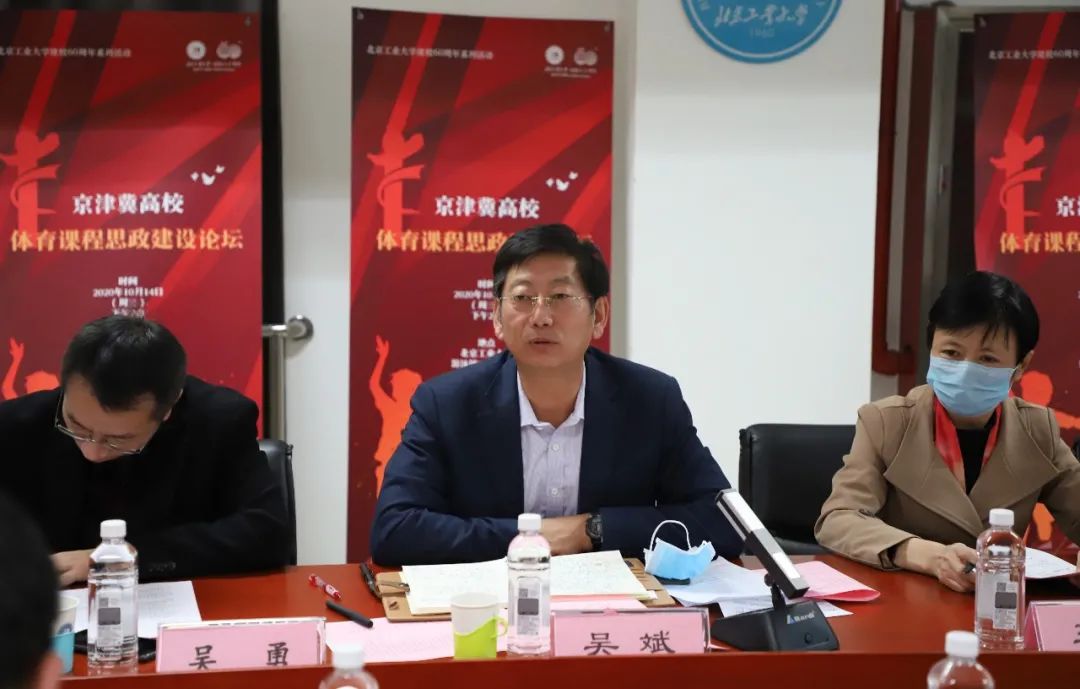 赞扬游泳话冠军的句子_赞扬游泳冠军的话_赞扬游泳话冠军的词语