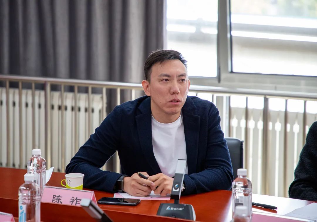 赞扬游泳话冠军的词语_赞扬游泳冠军的话_赞扬游泳话冠军的句子