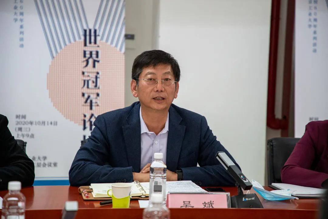 赞扬游泳话冠军的词语_赞扬游泳冠军的话_赞扬游泳话冠军的句子