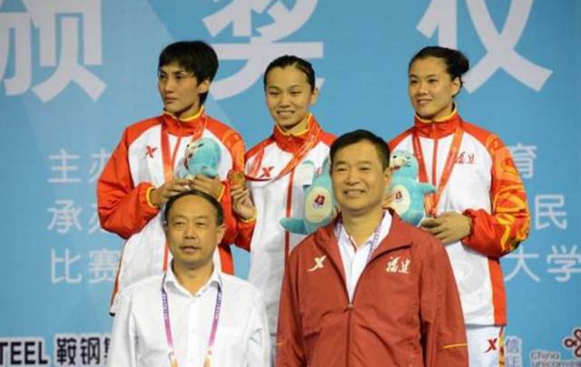 举重冠军玉玲_举重运动员玉玲珑_举重冠军玉玲是哪里人