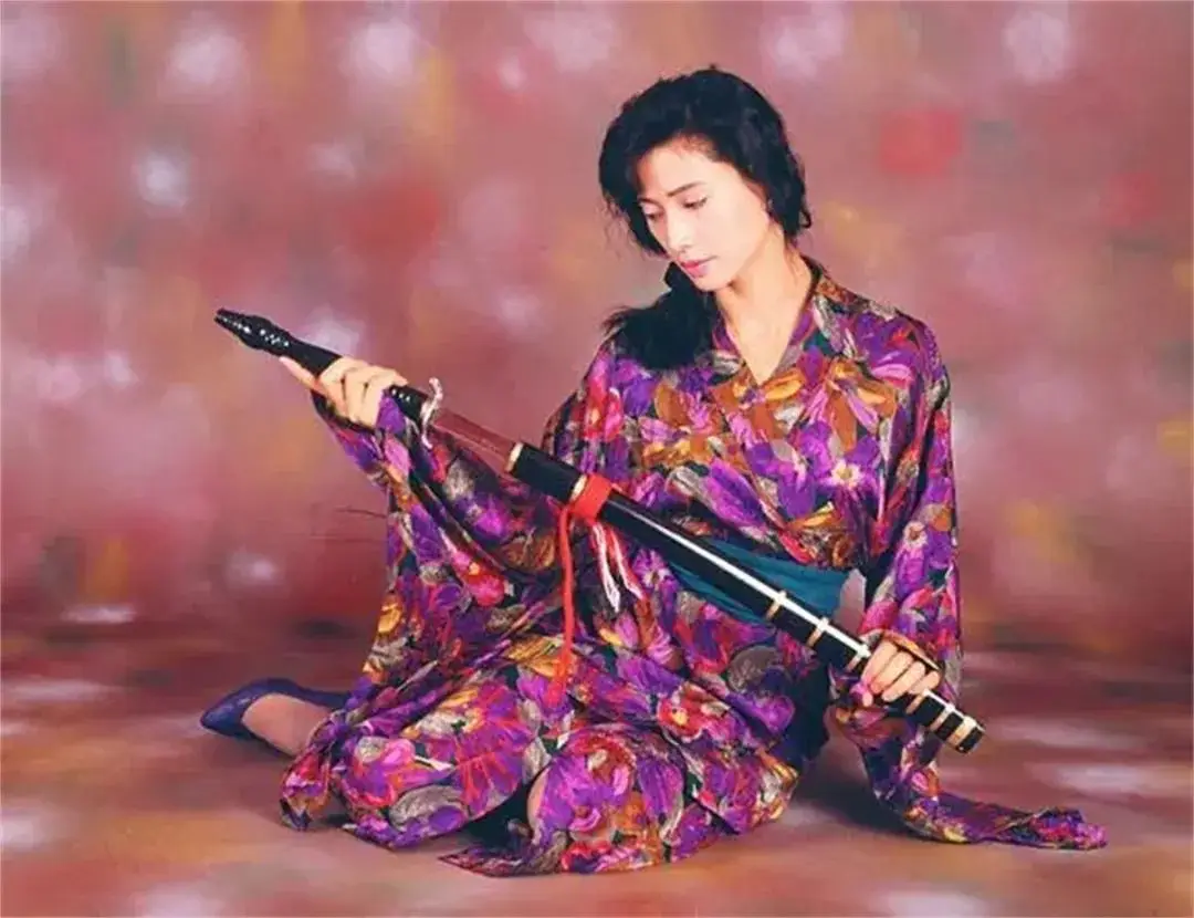 举重冠军玉玲_举重运动员玉玲珑_举重运动员龙玉玲