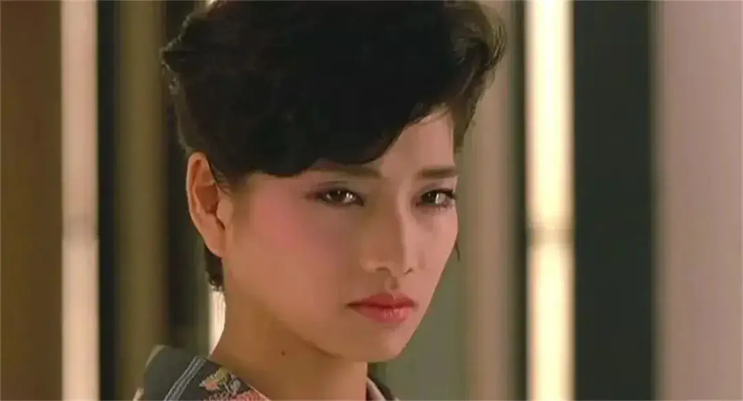 举重运动员玉玲珑_举重冠军玉玲_举重运动员龙玉玲