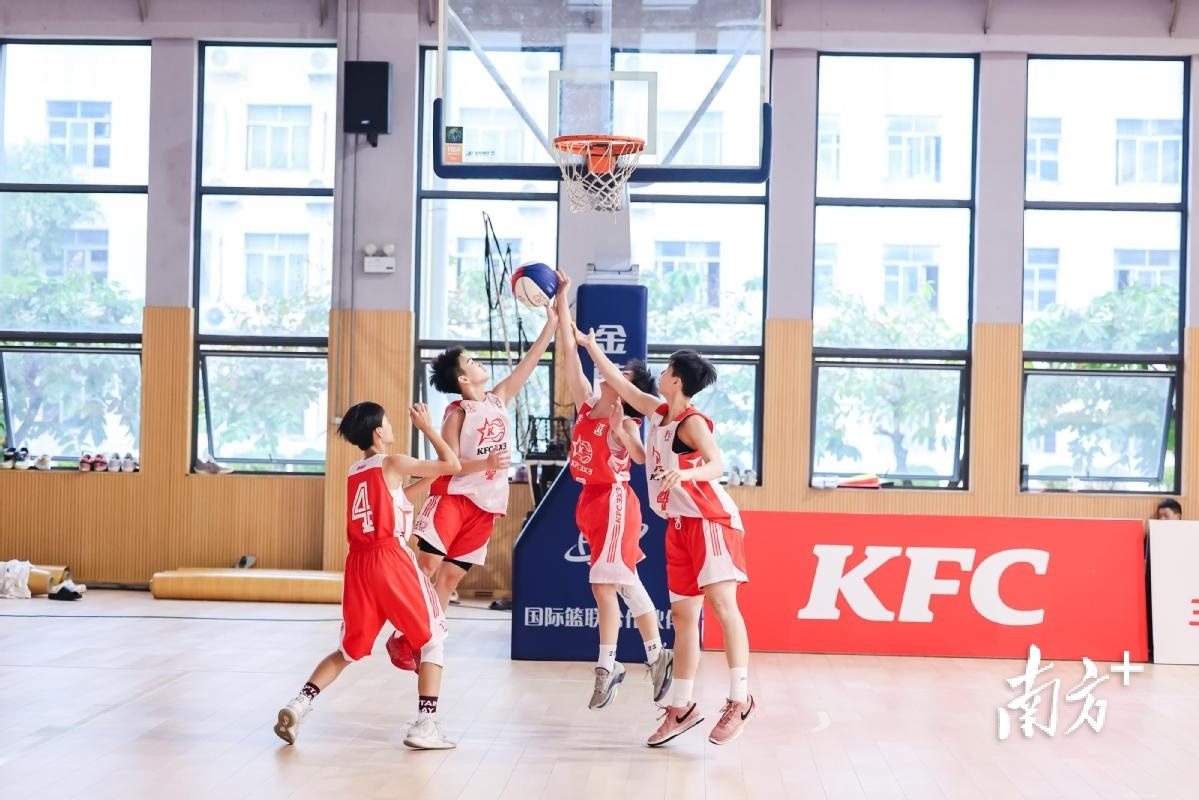 广东东莞光明中学篮球队_东莞市光明中学篮球冠军_东莞光明中学cba球员