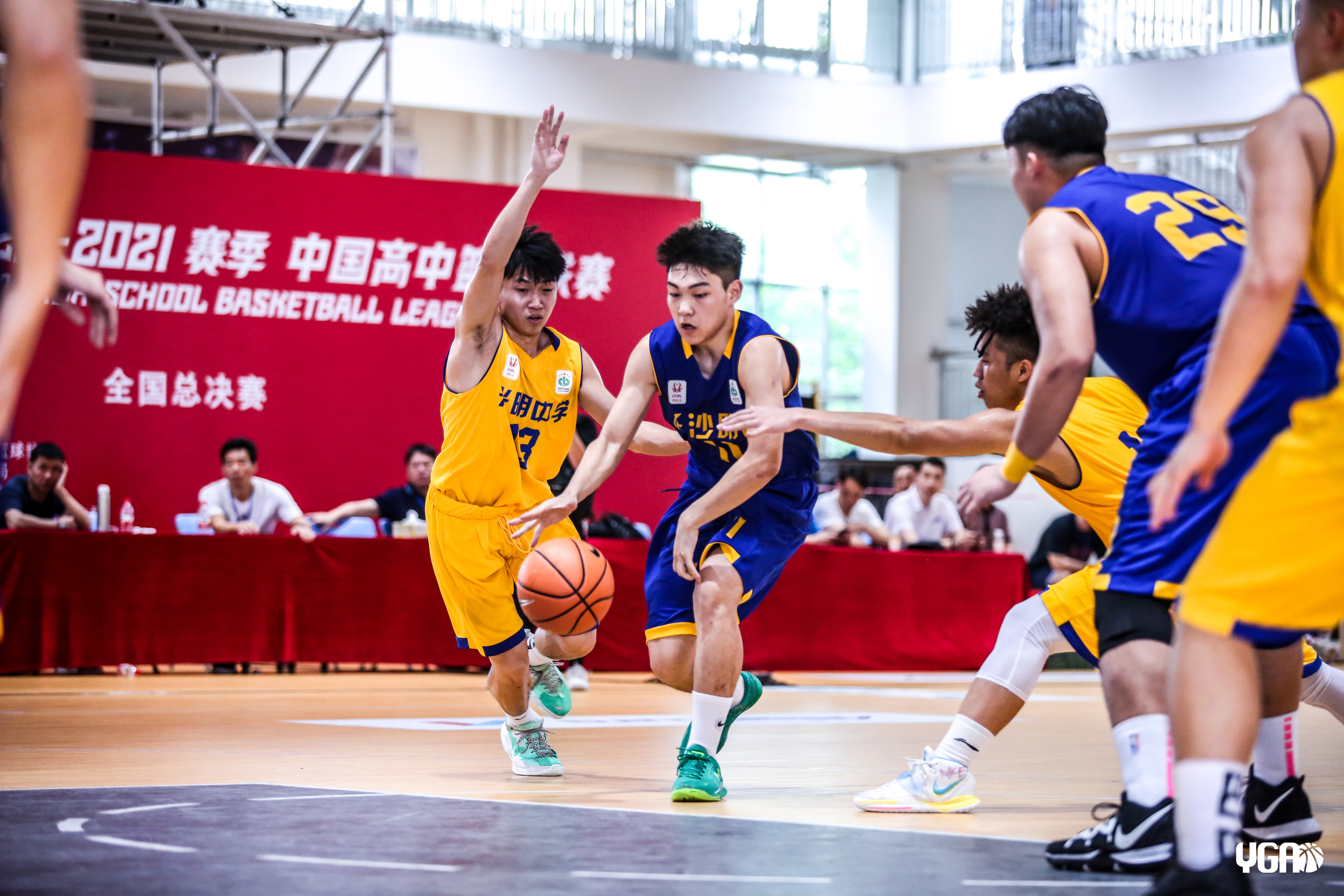 东莞市光明中学篮球冠军_东莞市光明中学篮球明星_广东东莞光明中学篮球队
