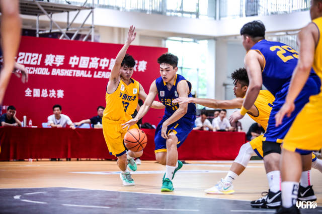 东莞市光明中学篮球校队_东莞市光明中学篮球冠军_广东东莞光明中学篮球队