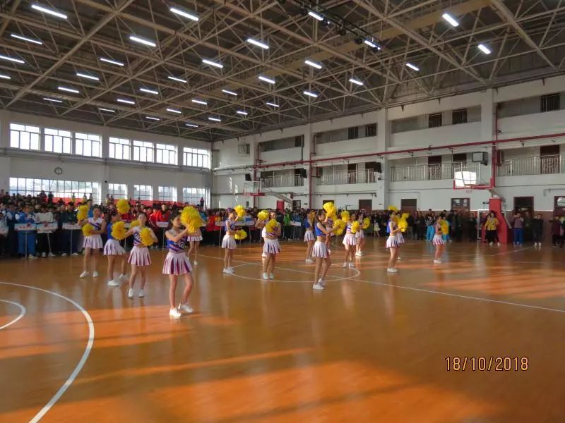 篮球比赛全场什么意思_小学生篮球赛全场规则图片_全场篮球赛规则常识