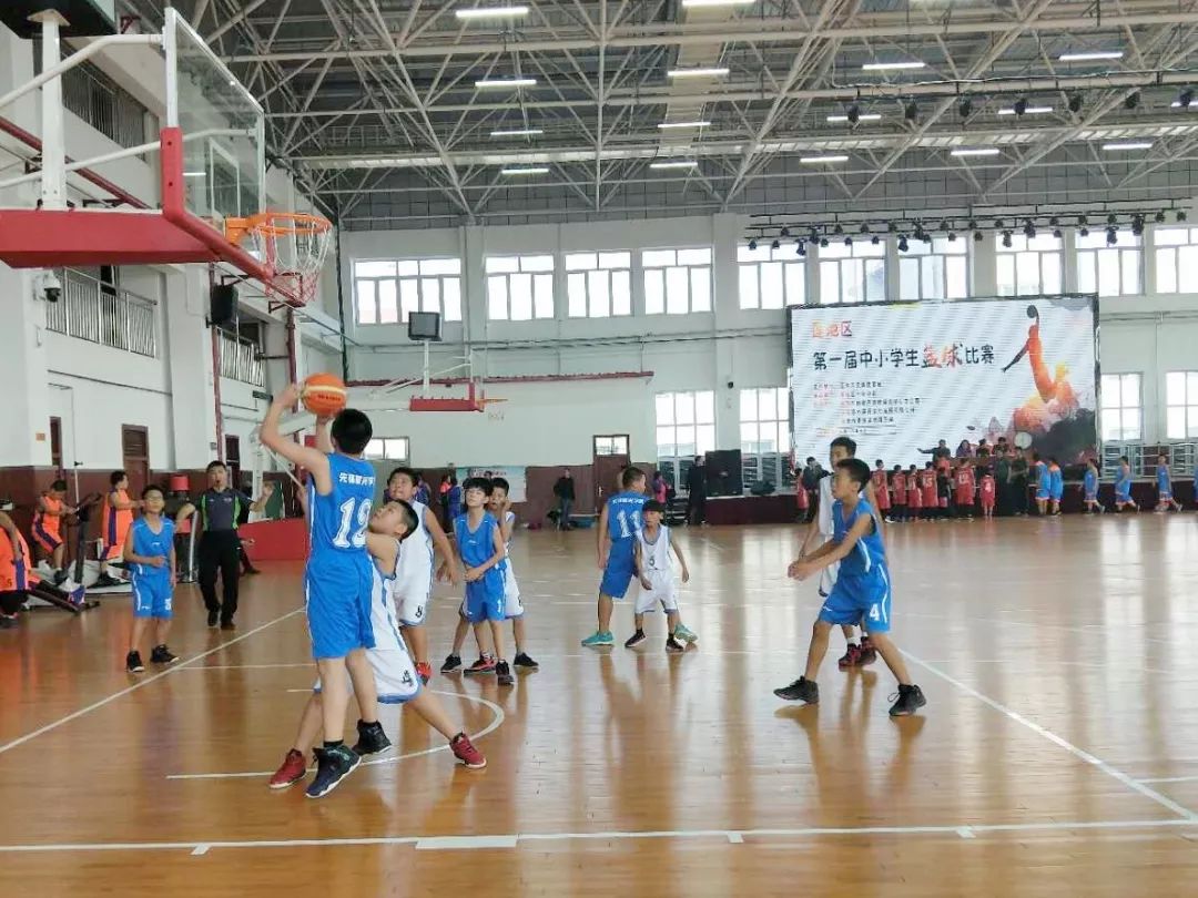 全场篮球赛规则常识_篮球比赛全场什么意思_小学生篮球赛全场规则图片