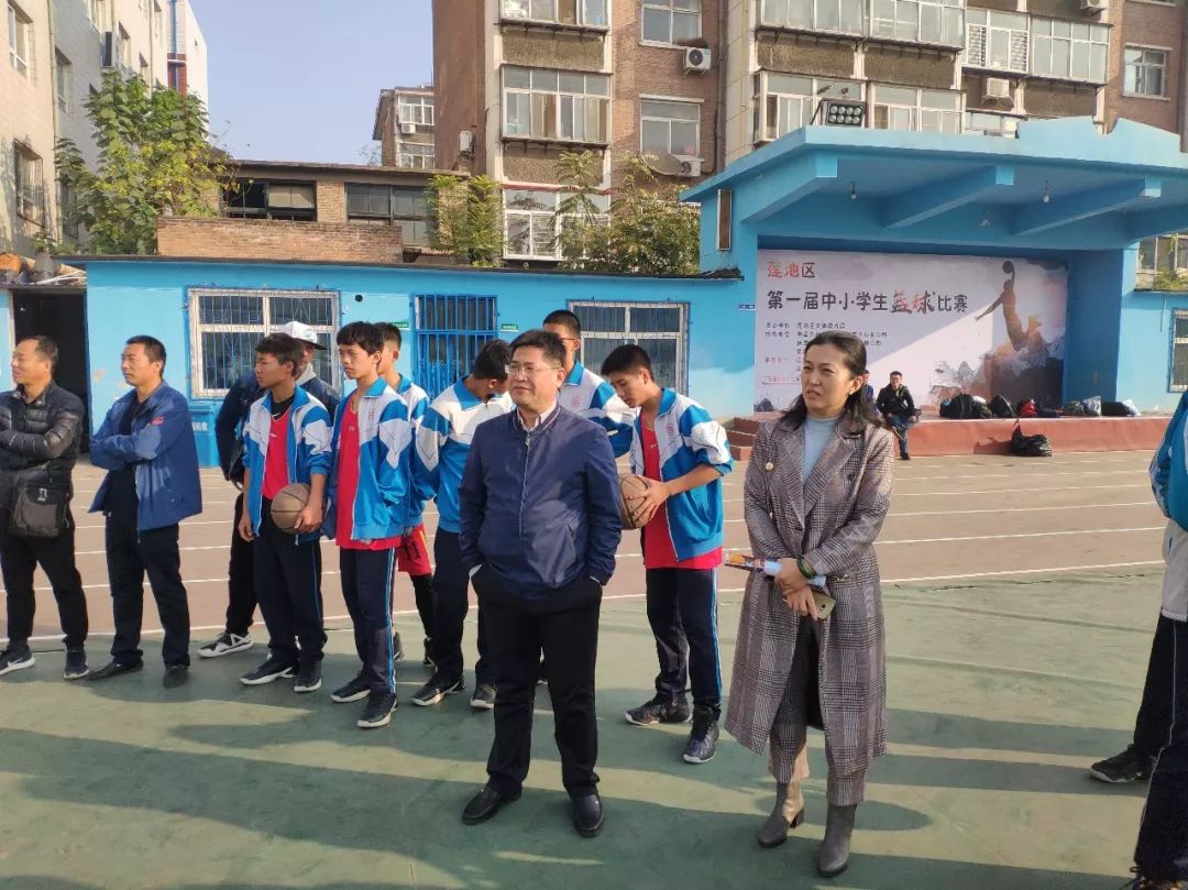 小学生篮球赛全场规则图片_篮球比赛全场什么意思_全场篮球赛规则常识